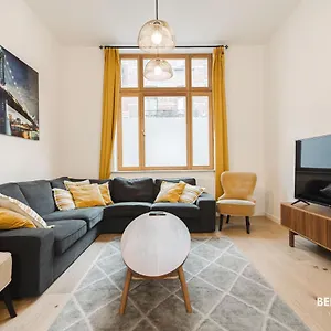 Maison Spacieuse De 6 Proche Gare Midi , Brussel België