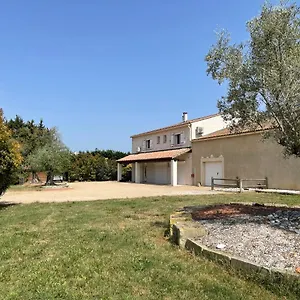 https://le-mas-de-lauriane.fr-provencehotel.com