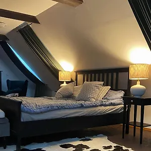 Lilly , Karlsbad Tschechische Republik